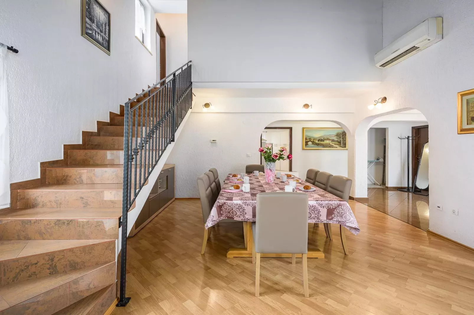 Villa Martimar-Esszimmer