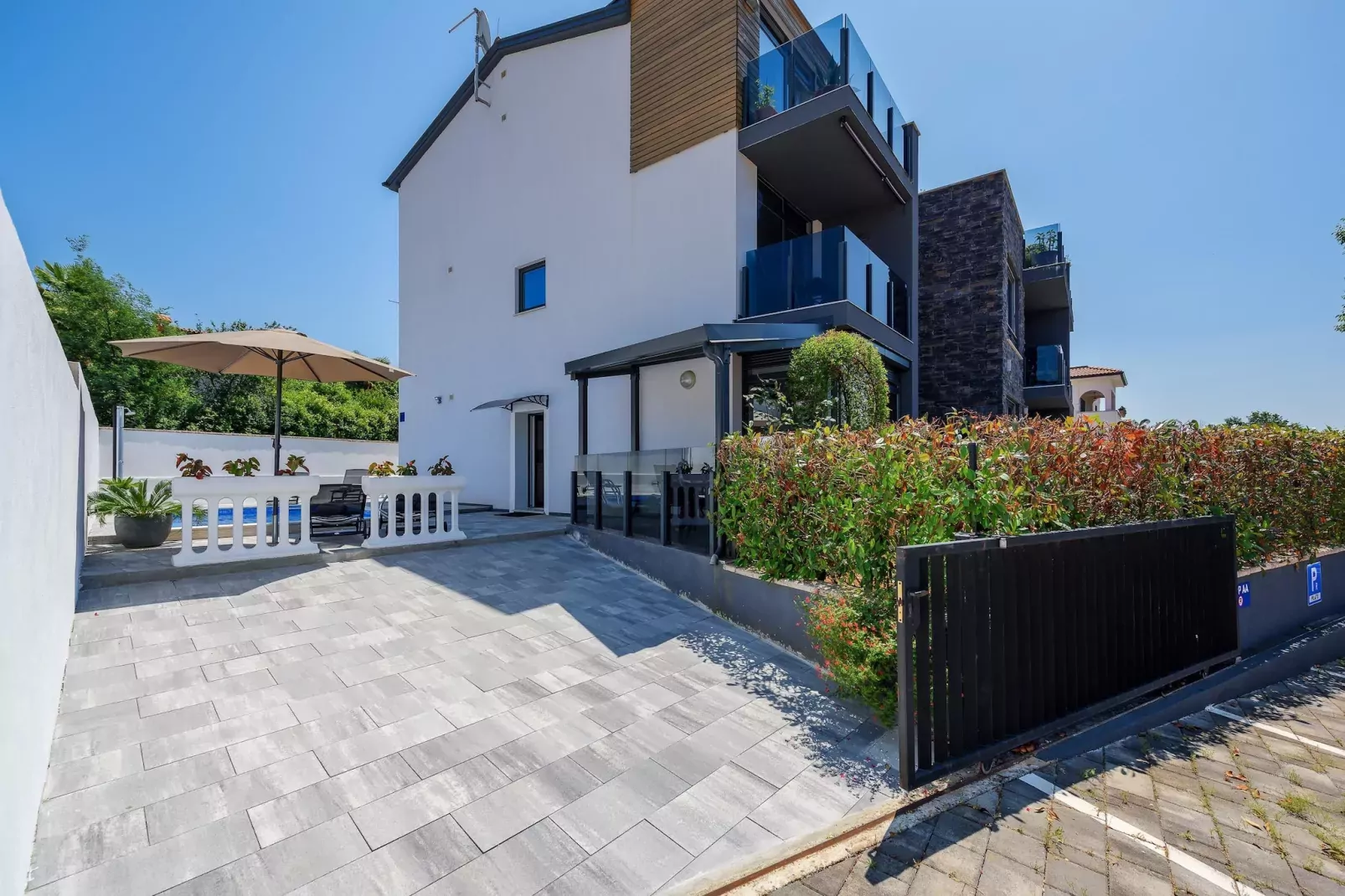 Apartment Vedran with heated pool, near Porec-Exterior summer