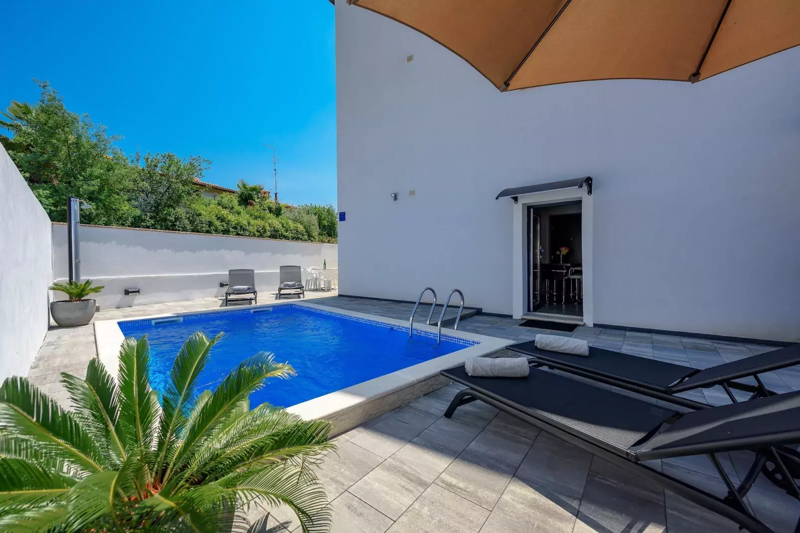 Apartment Vedran with heated pool, near Porec-Pool