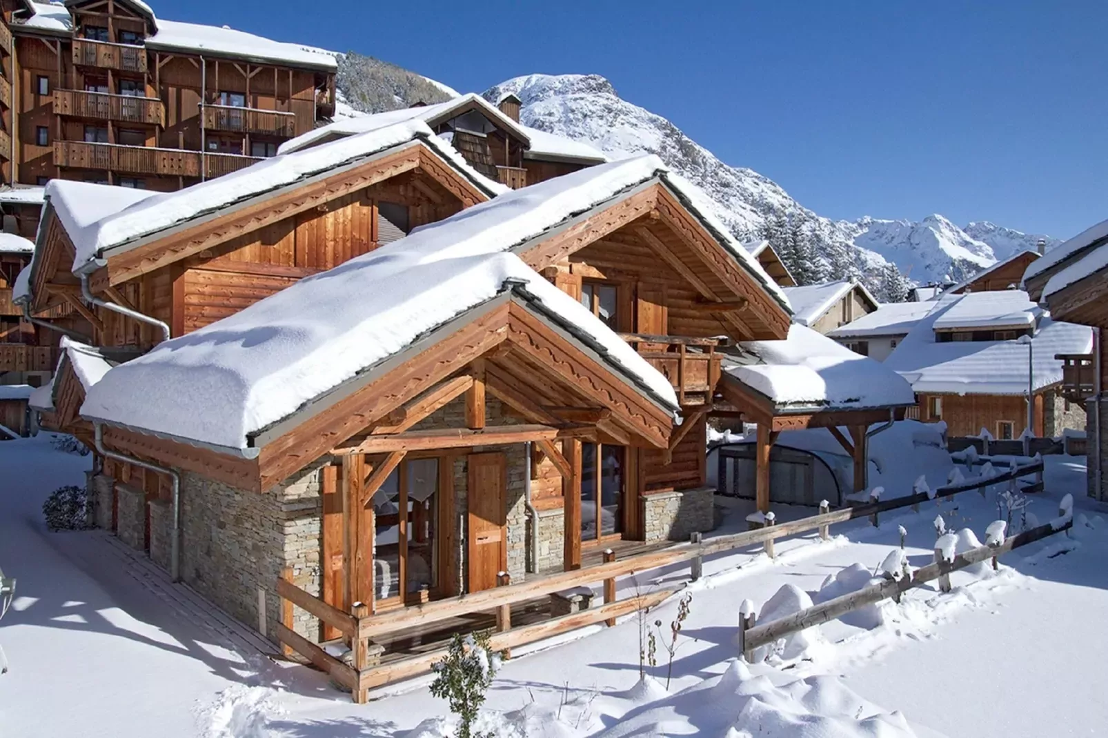 Chalet Le Prestige Lodge-Exterior winter