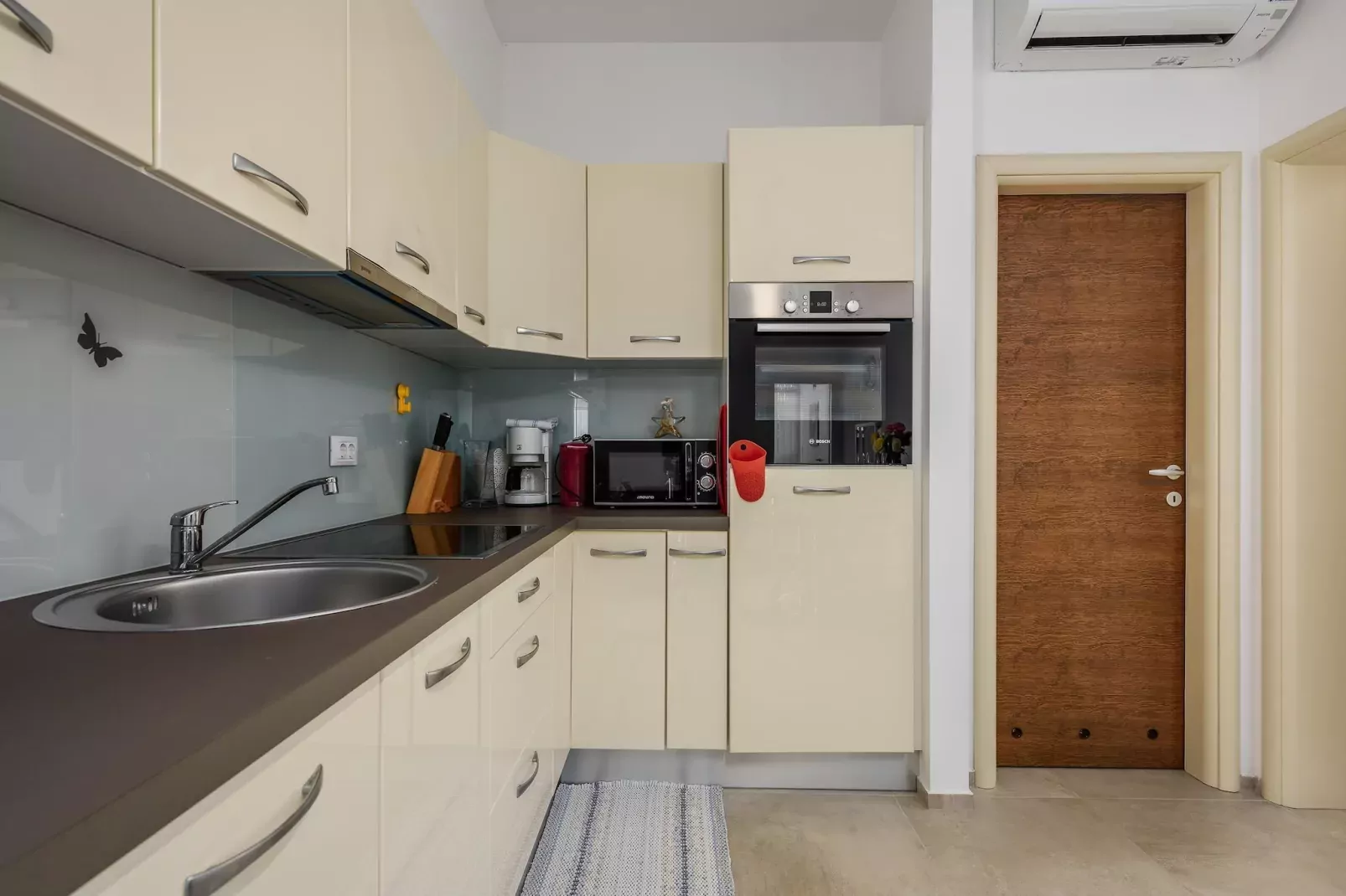 Apartment Vedran with heated pool, near Porec-Kitchen