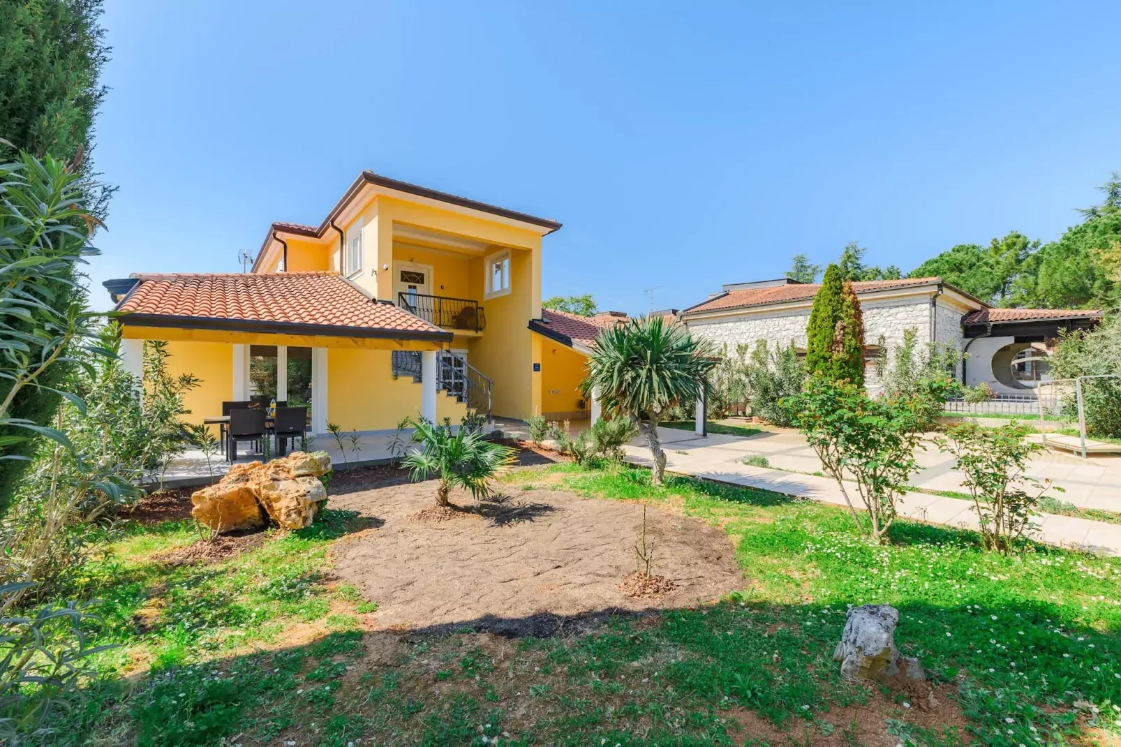 Premium Apartment Muha III-Außenbereich Sommer
