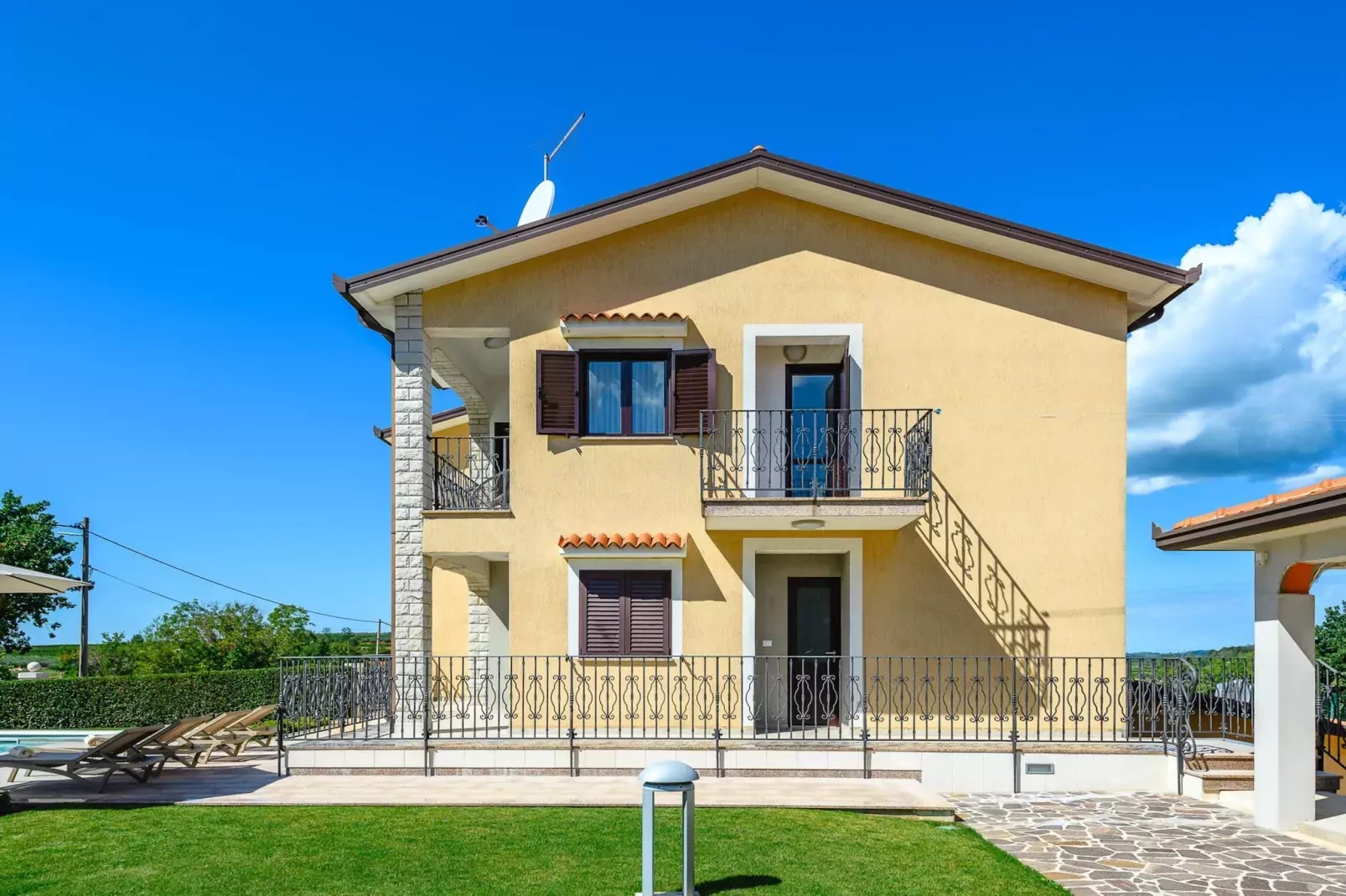 Premium Apartment Silvia II with private pool-Exterior summer