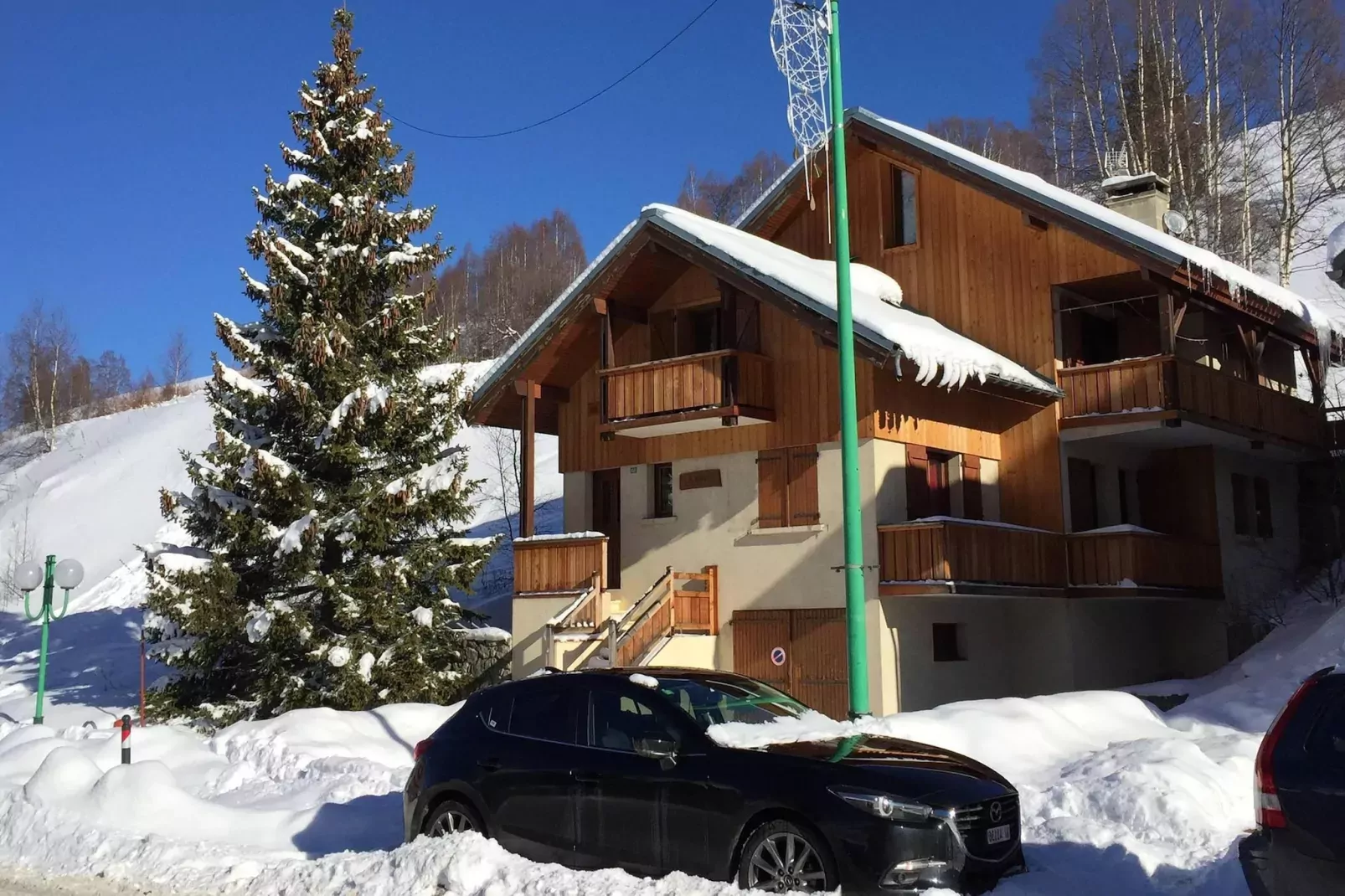 Chalet Erika-Exterior winter