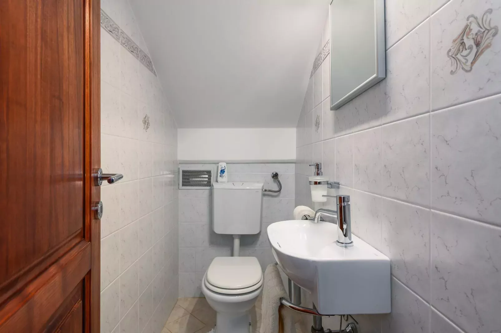 Premium Apartment Silvia II with private pool-Bathroom