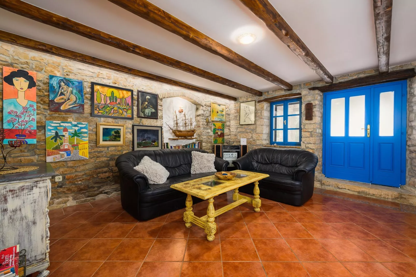 Casa Biguli-Living room