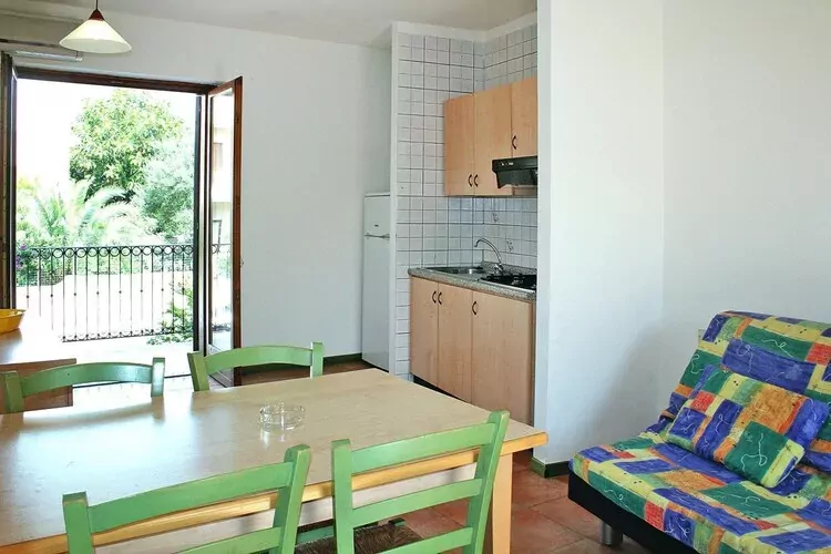 Residence La Pavoncelle Santa Terese Gallura - Type Mono 2-Dining room