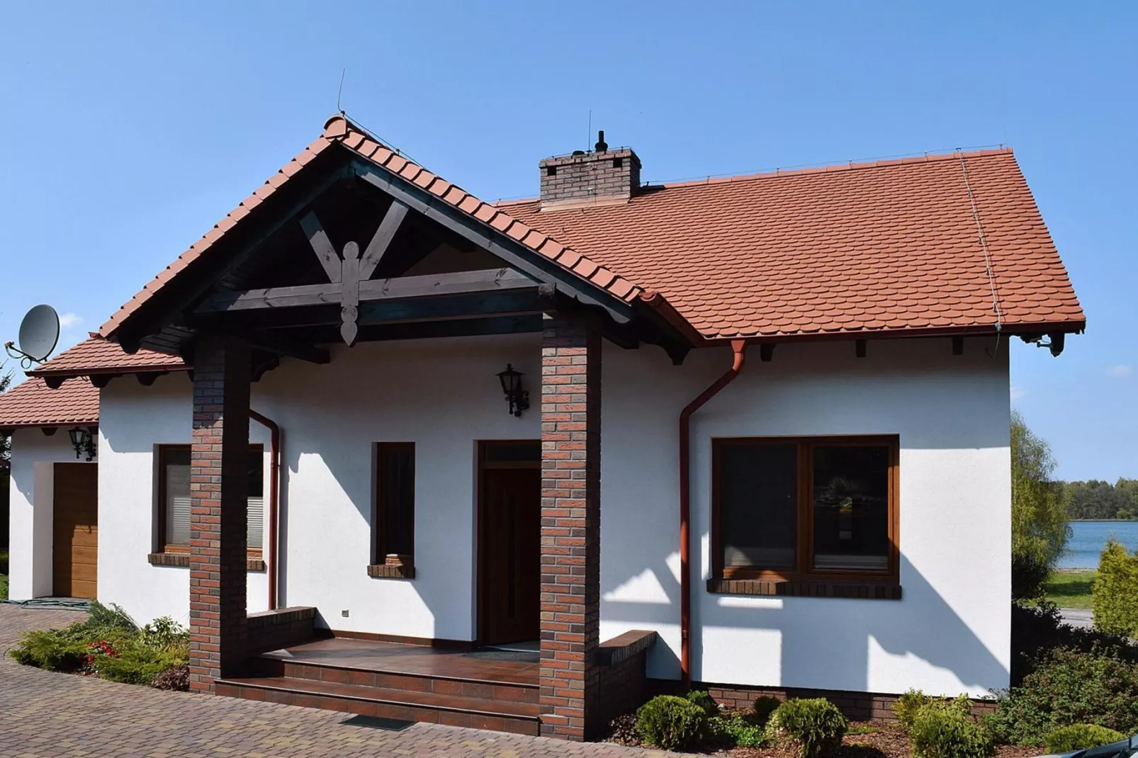 Holiday home at the lake in Kiedrowice