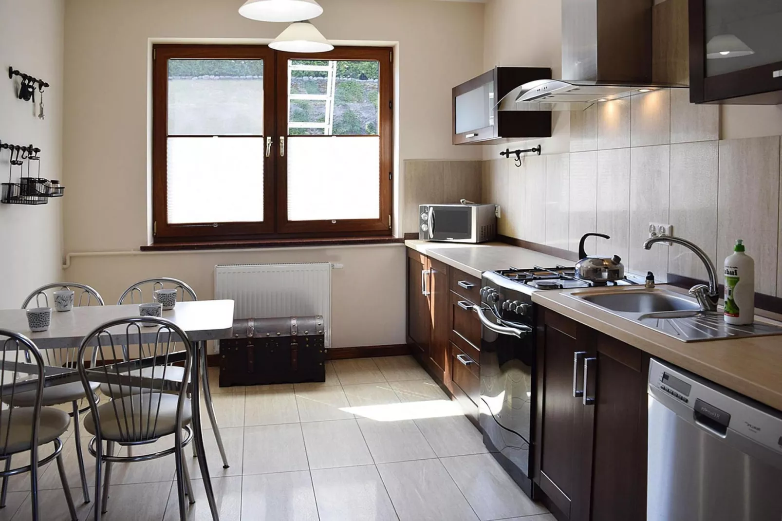 Holiday home at the lake in Kiedrowice-Kitchen