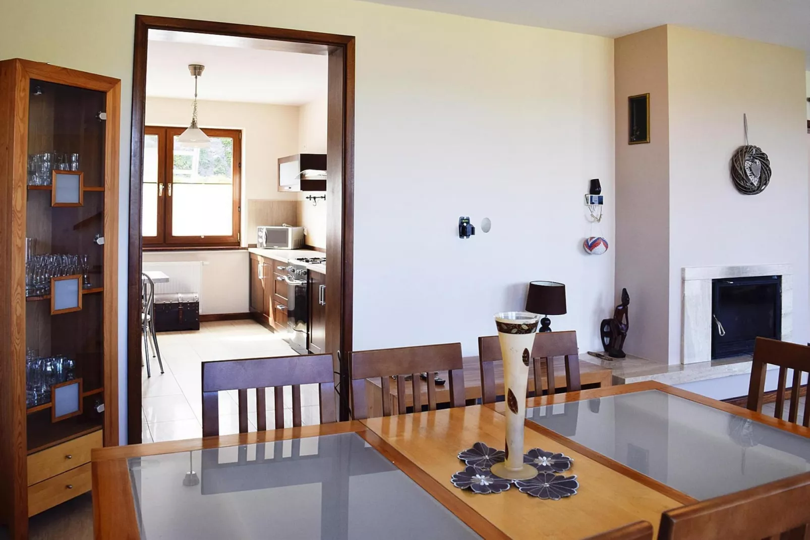 Holiday home at the lake in Kiedrowice-Dining room