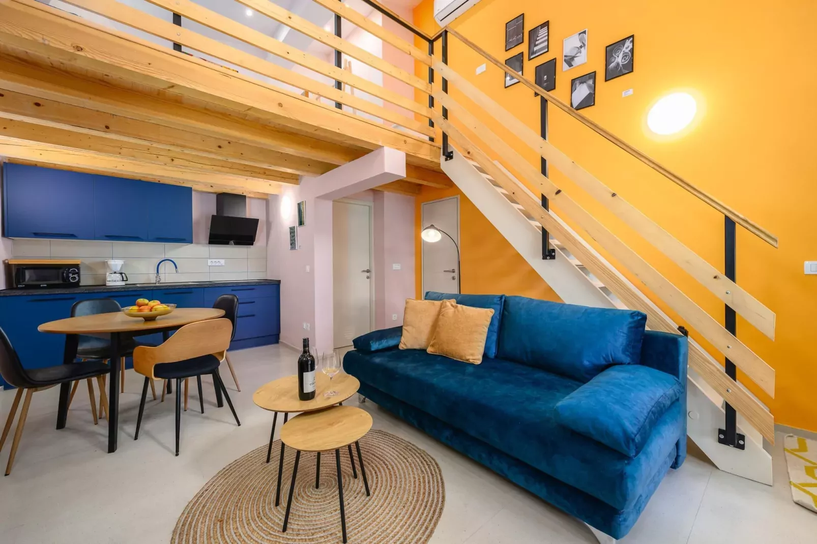 Stella Marina Deluxe Apartment-Living room
