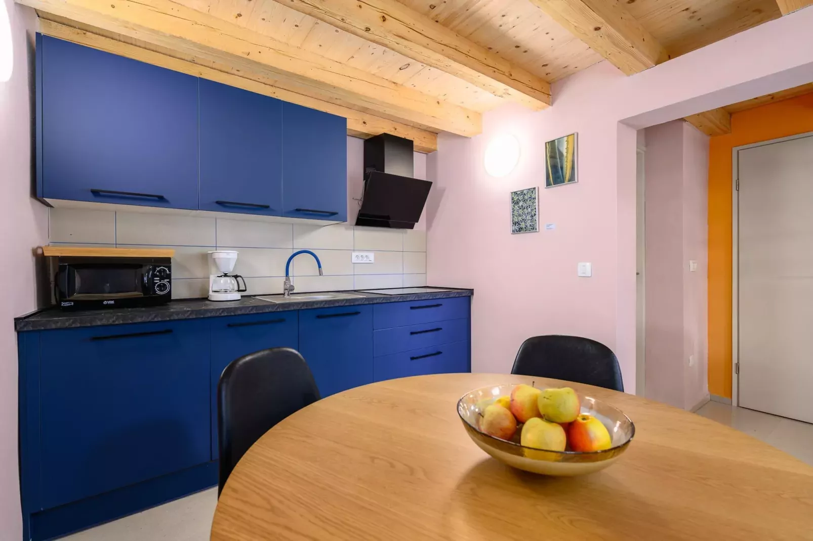 Stella Marina Deluxe Apartment-Kitchen