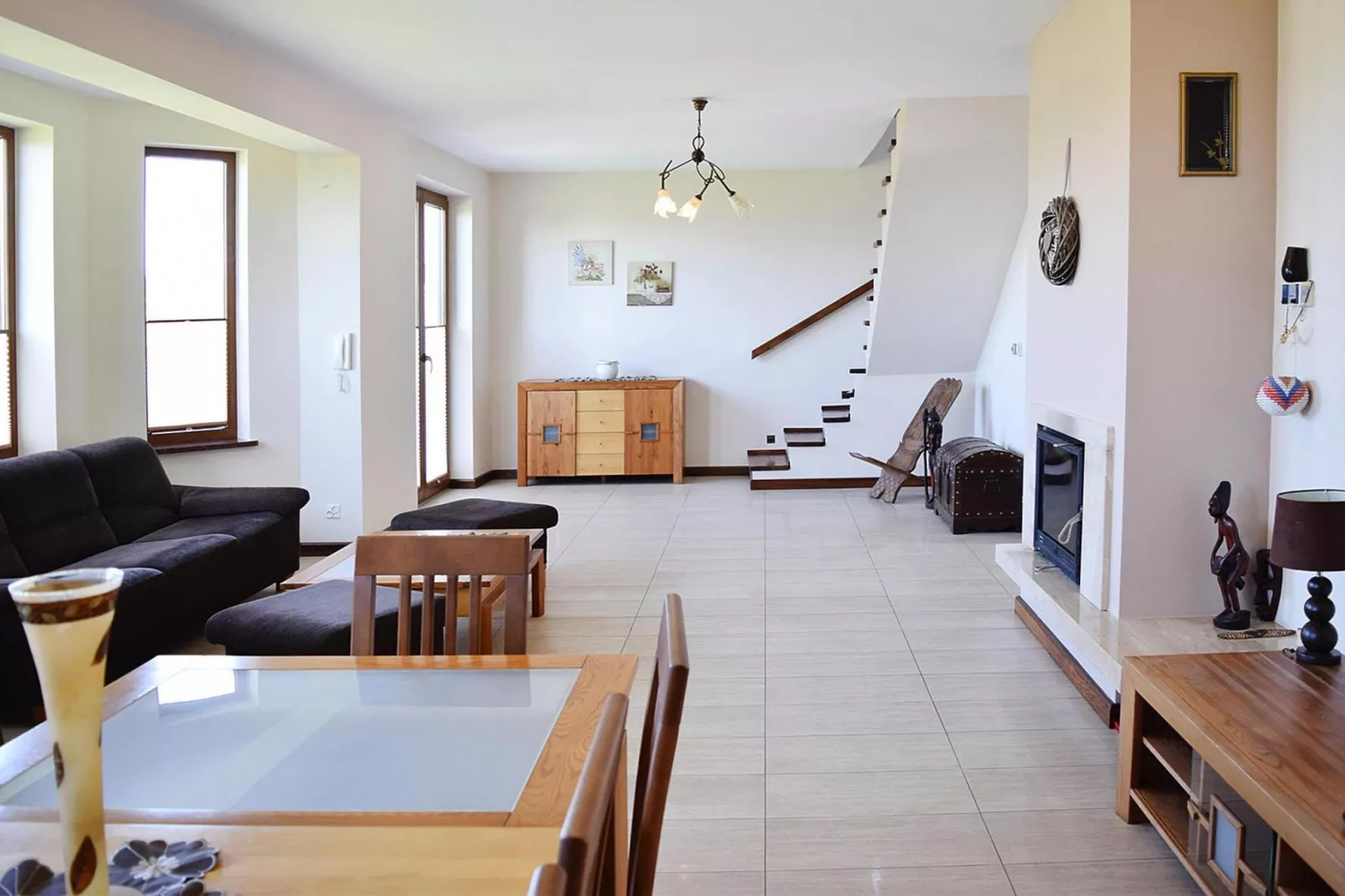 Holiday home at the lake in Kiedrowice-Dining room
