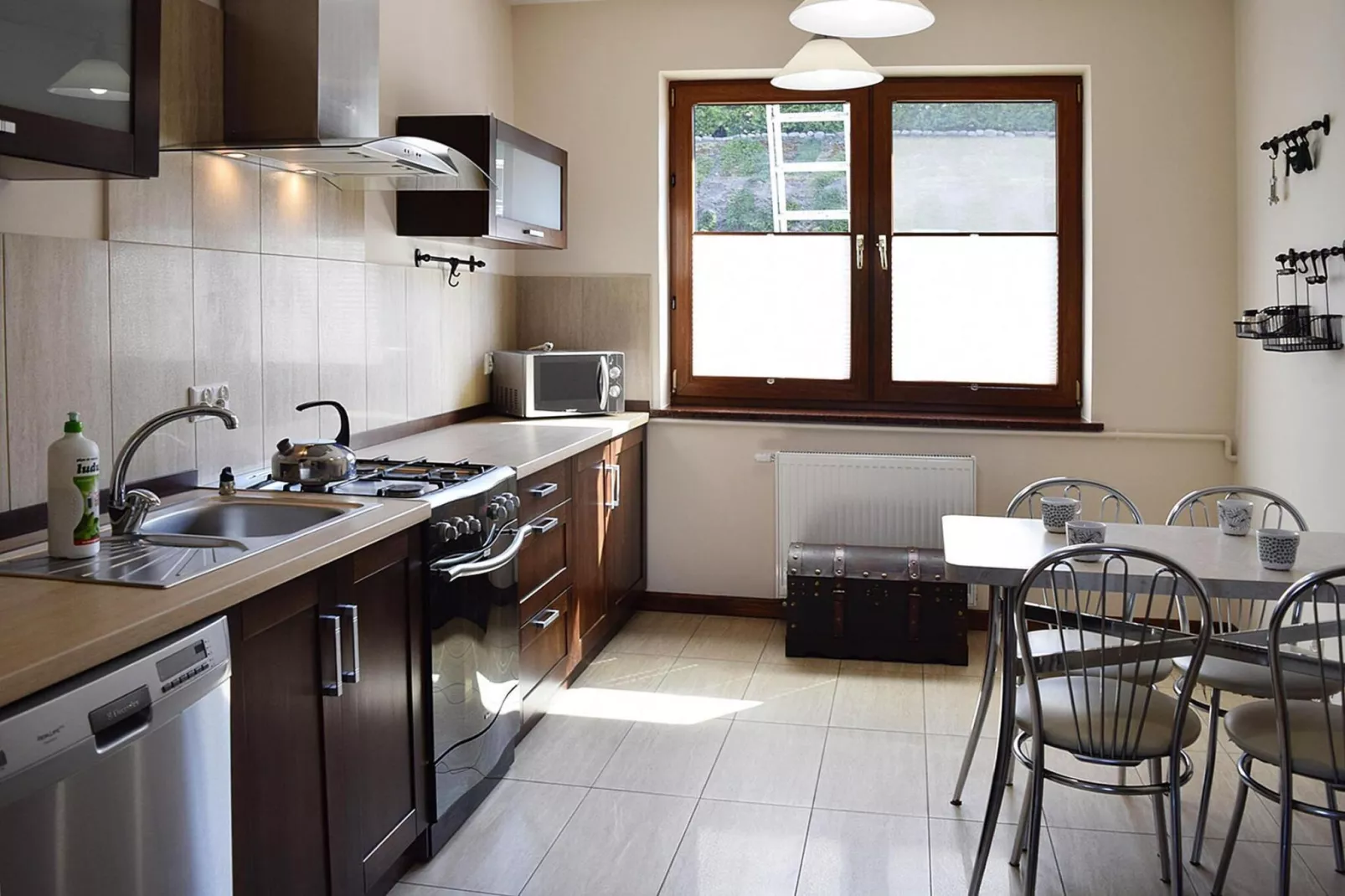 Holiday home at the lake in Kiedrowice-Kitchen