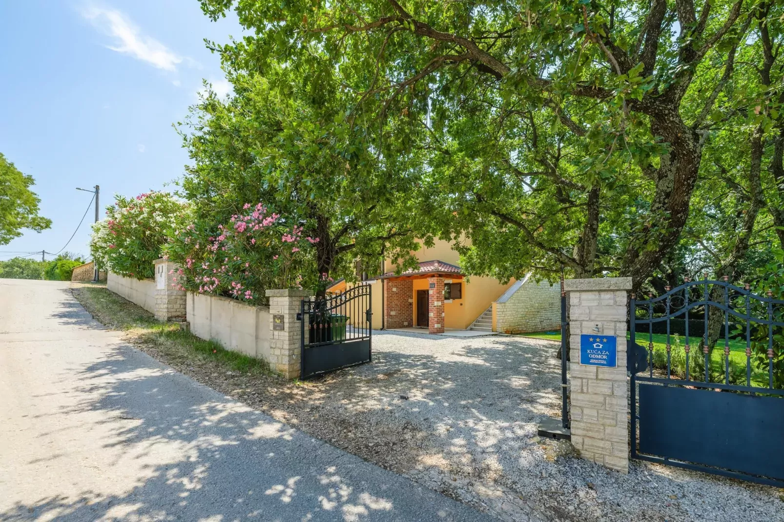 Villa Hrast Bacva-Exterior summer