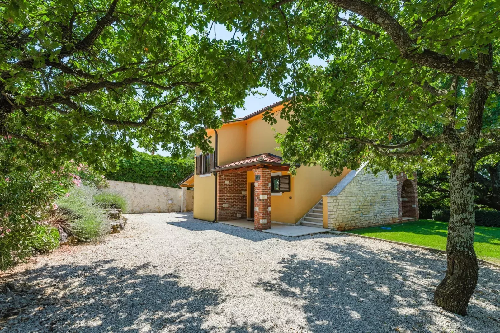 Villa Hrast Bacva-Exterior summer