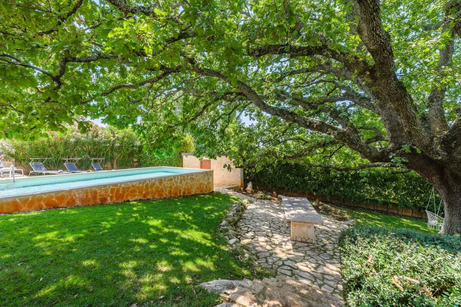 Villa Hrast Bacva-Gardens summer