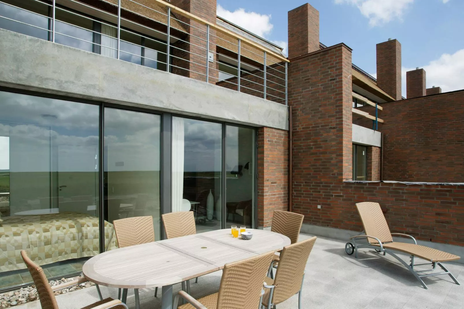3 room-Outdoor