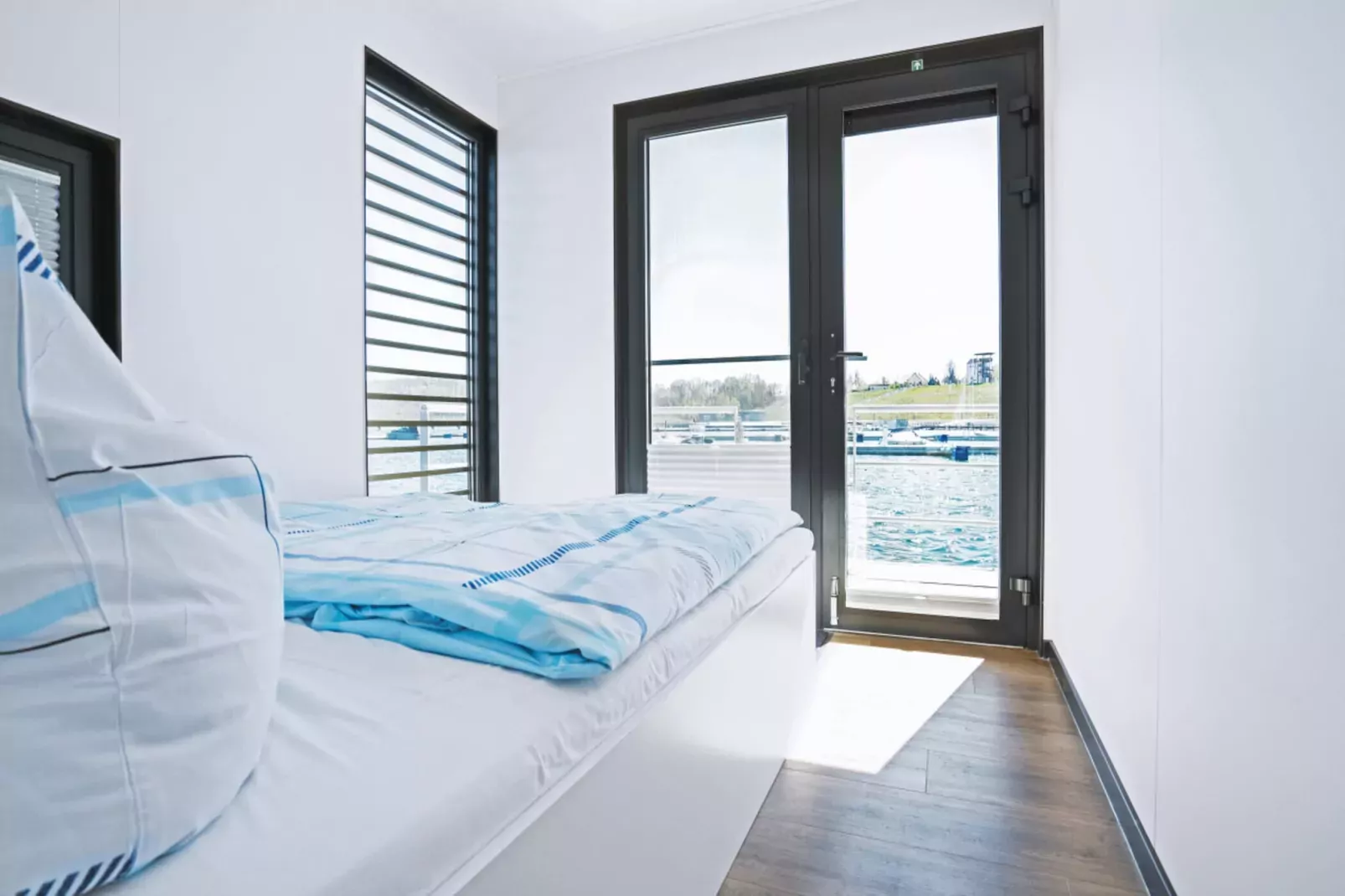 Floating 44 - LP 6 / 1-2 Personen-Schlafzimmer