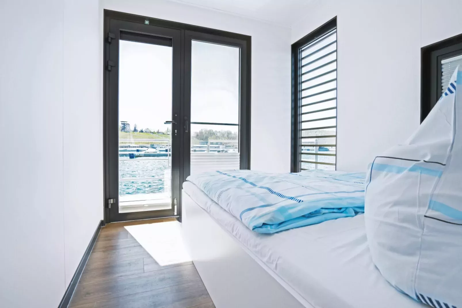 Floating 44 - LP 6 / 1-2 Personen-Schlafzimmer