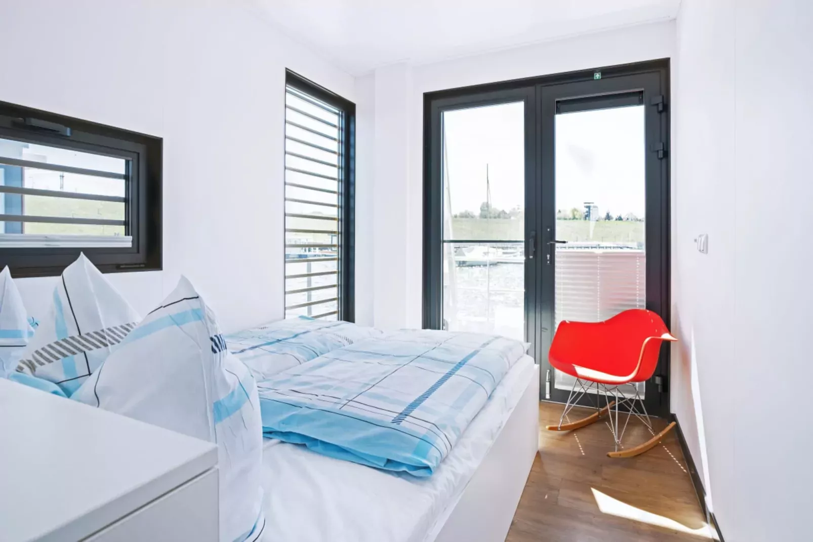 Floating 44 - LP 6 / 1-2 Personen-Innen