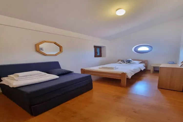 Cherry House-Bedroom