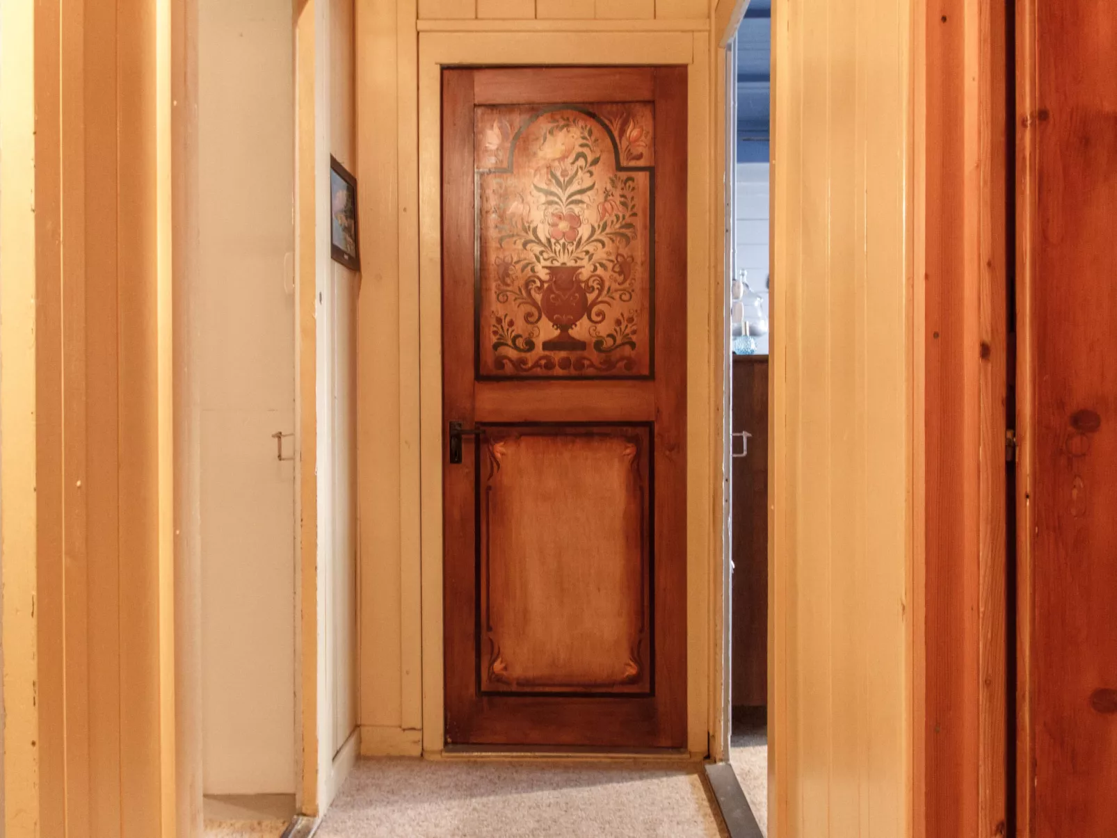 Le Cabanon-Inside