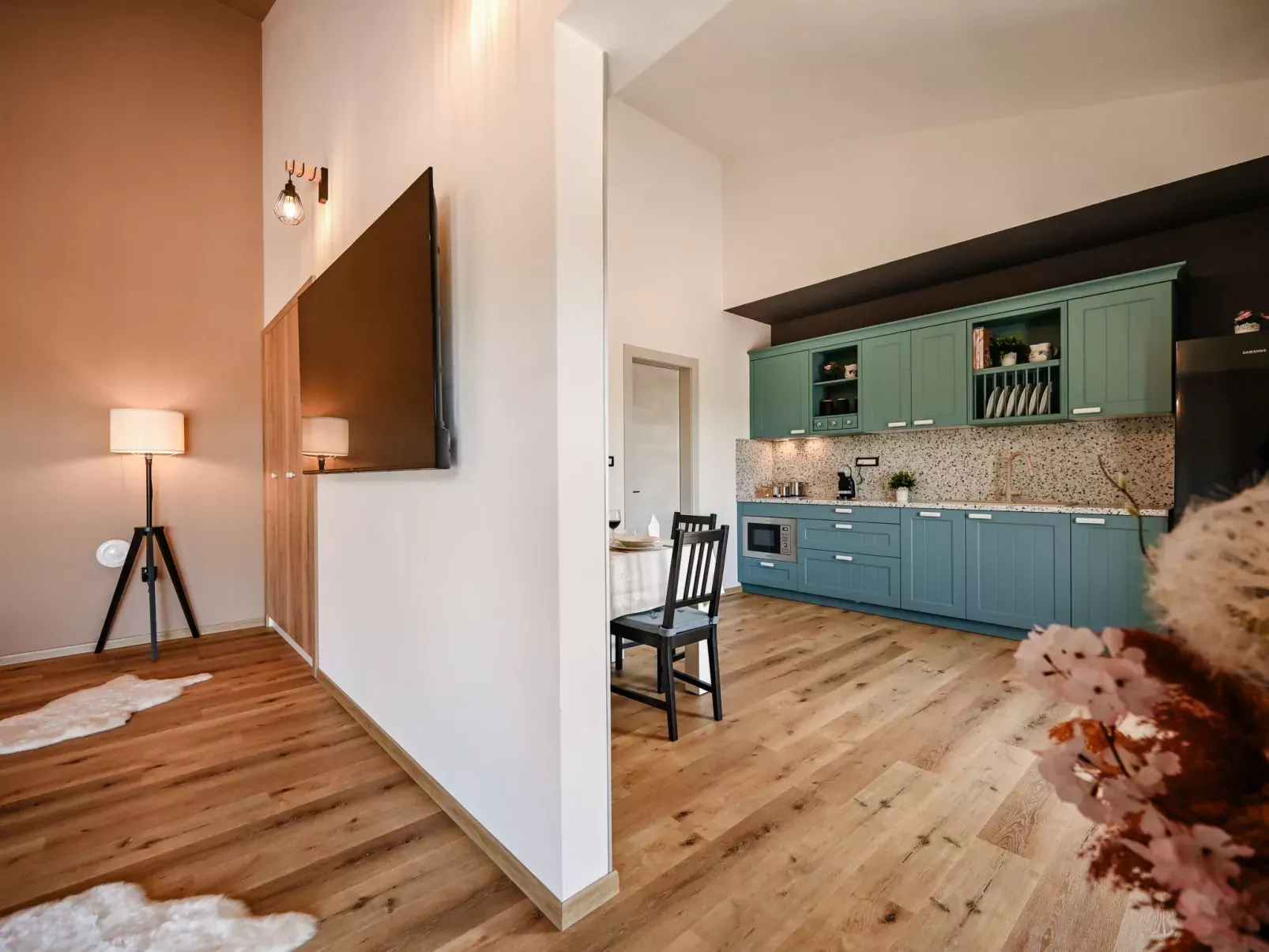Villa Škavre-Inside
