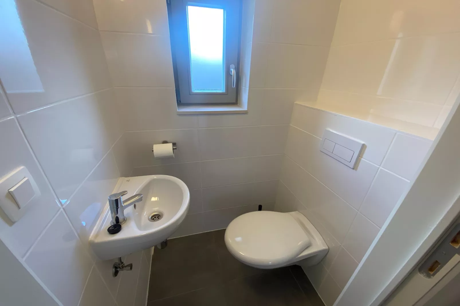 WH2 / 52-Bathroom