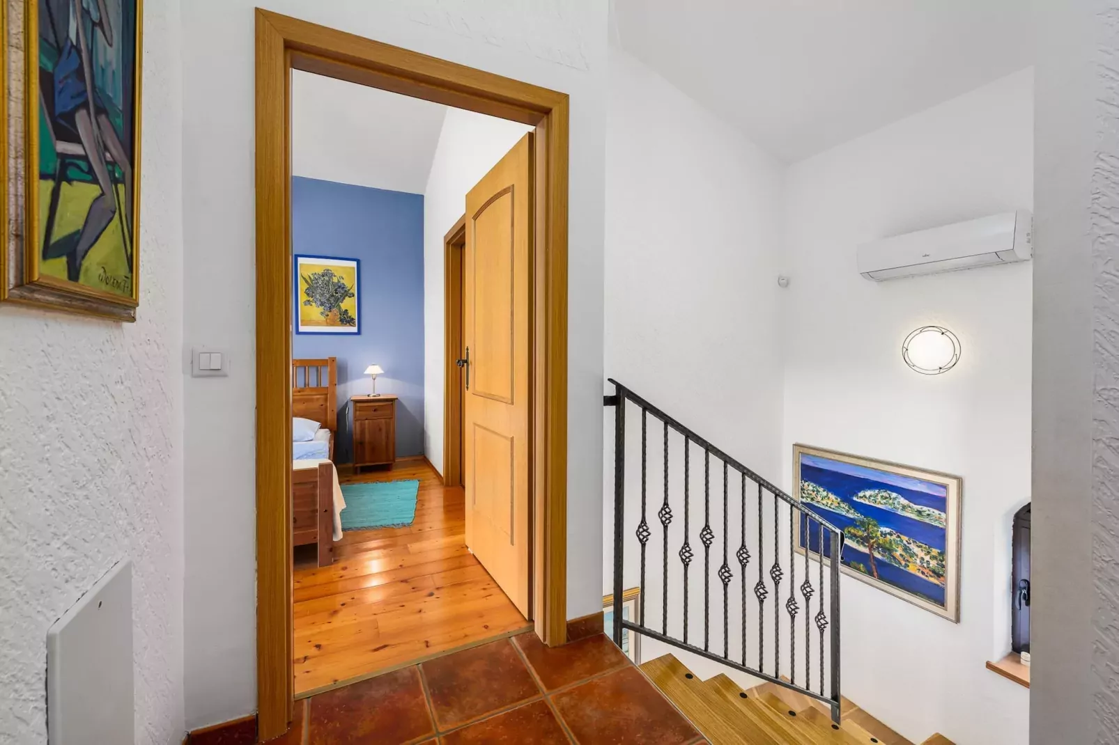 Villa Imagine with heated pool-Landing