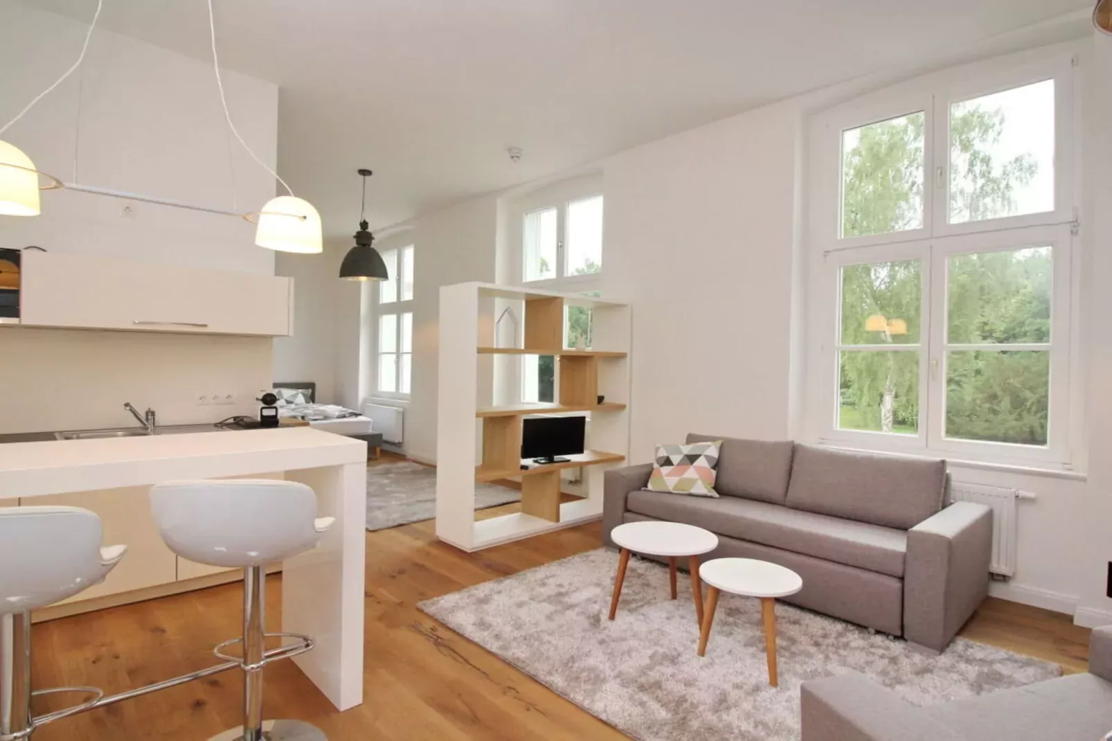 396004-Living room