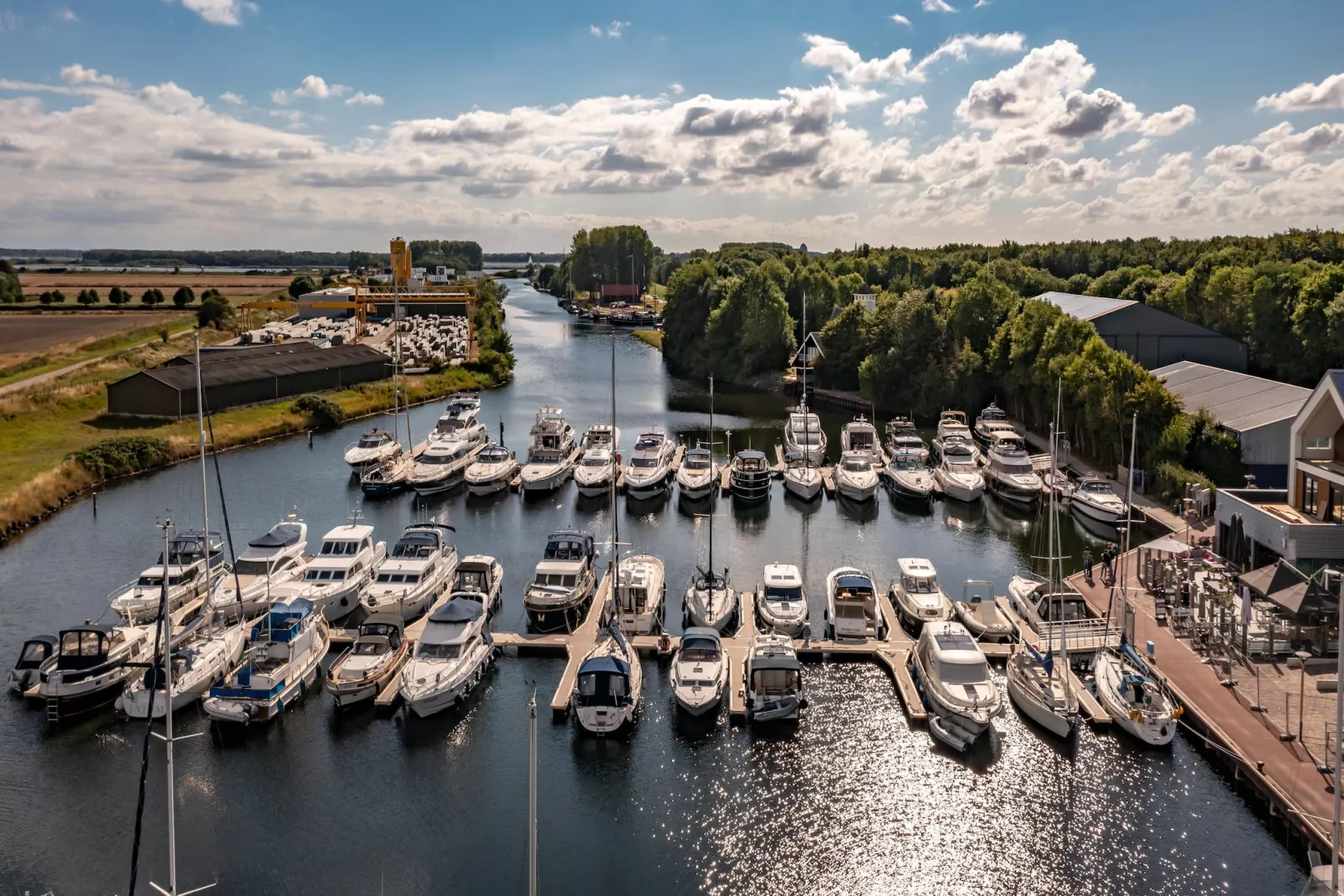 Harbour Loft 3C Residence Marina-View summer