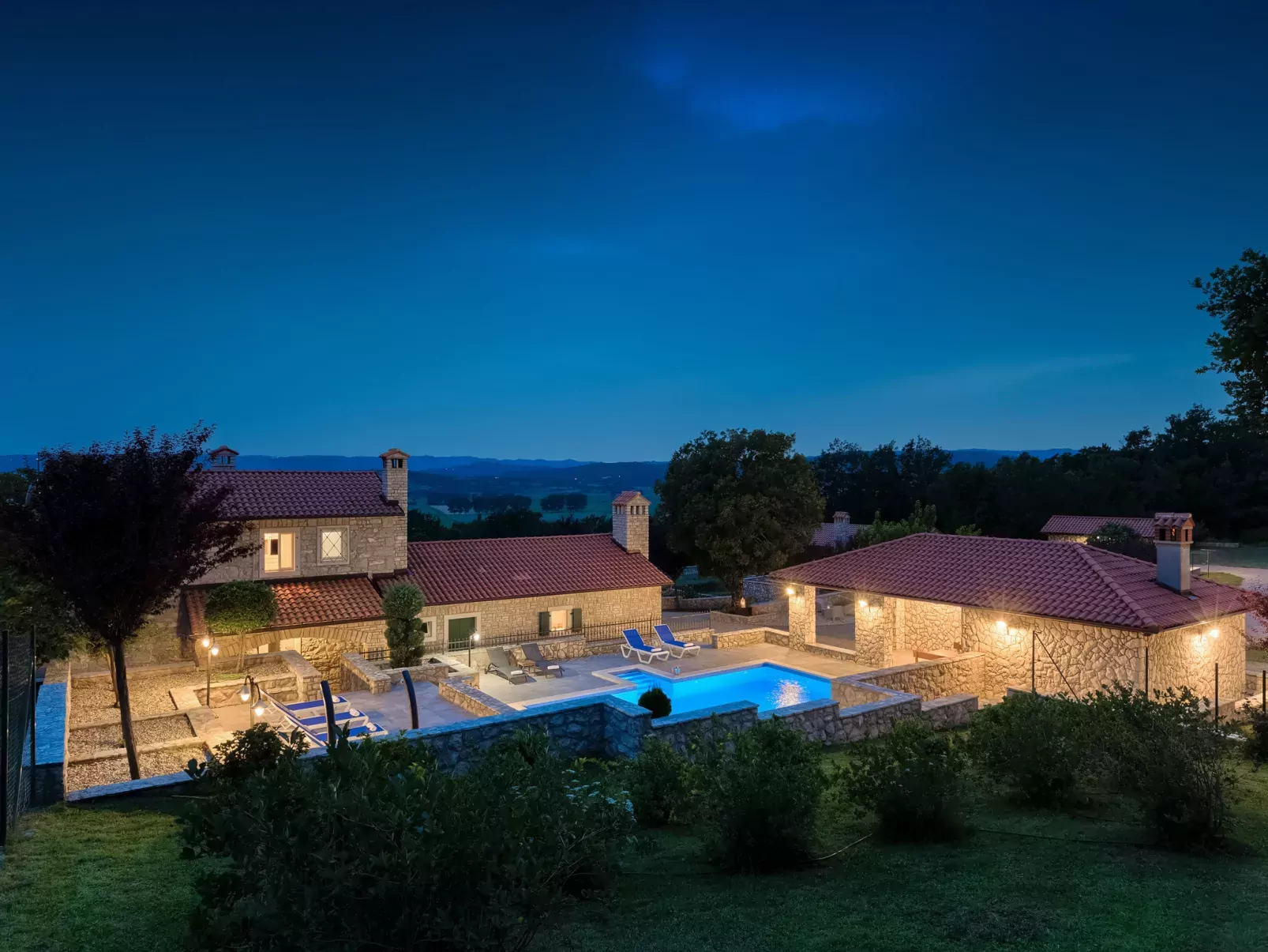 Villa Škavre-Outside