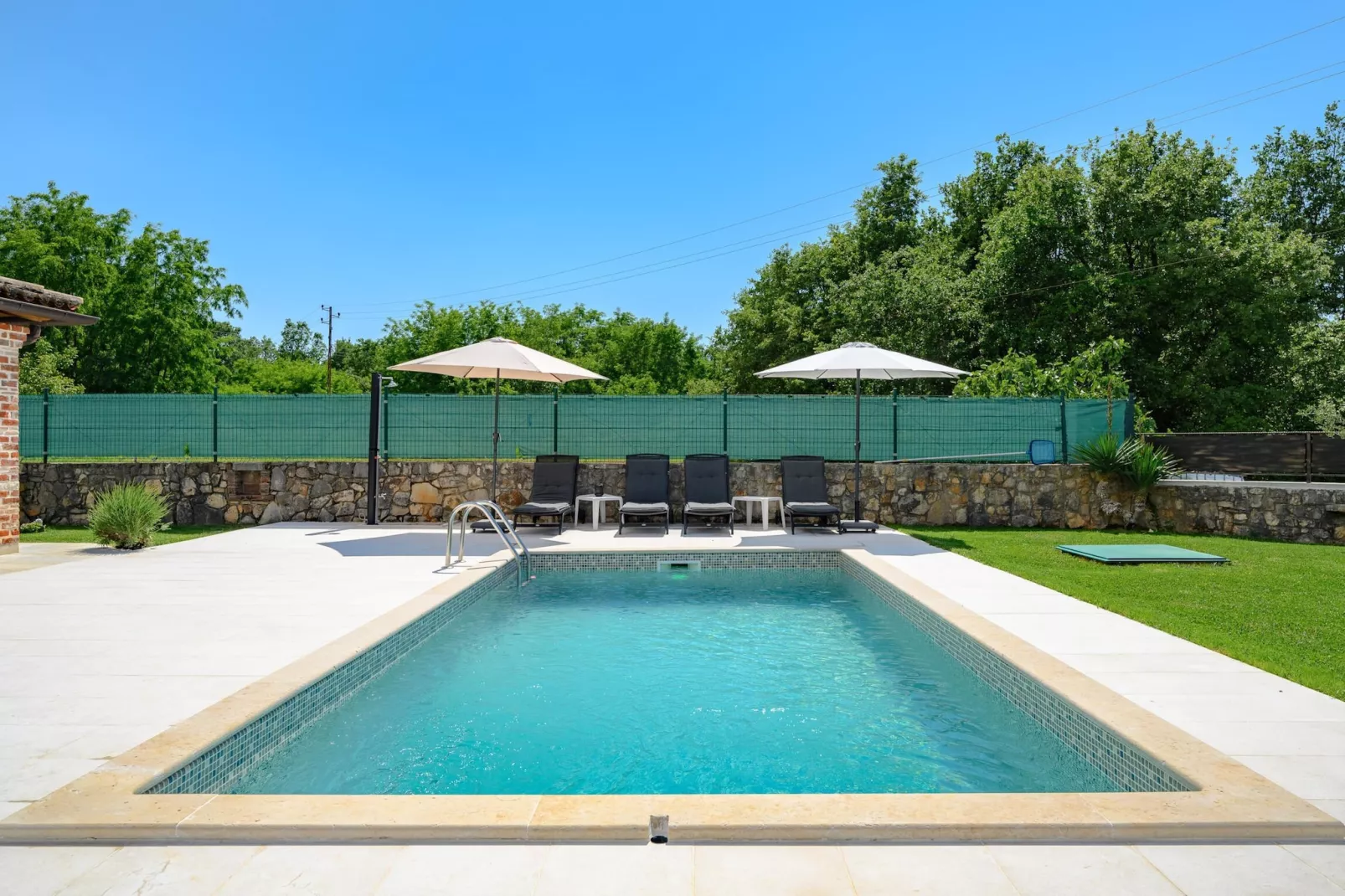poolofhouse