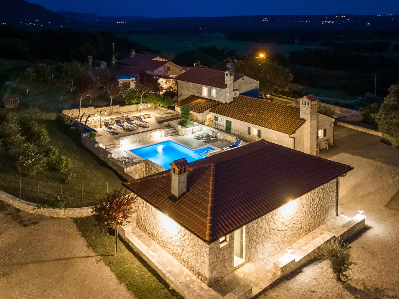 Villa Škavre-Outside