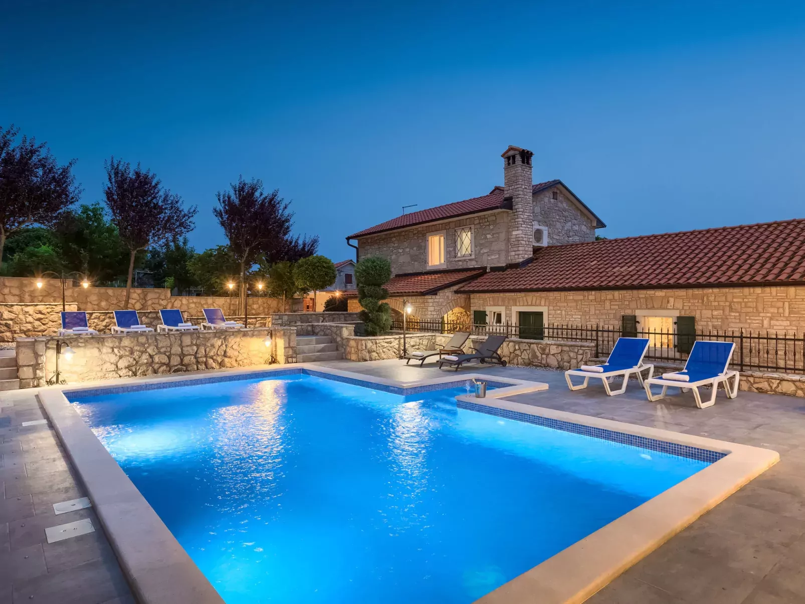 Villa Škavre-Outside