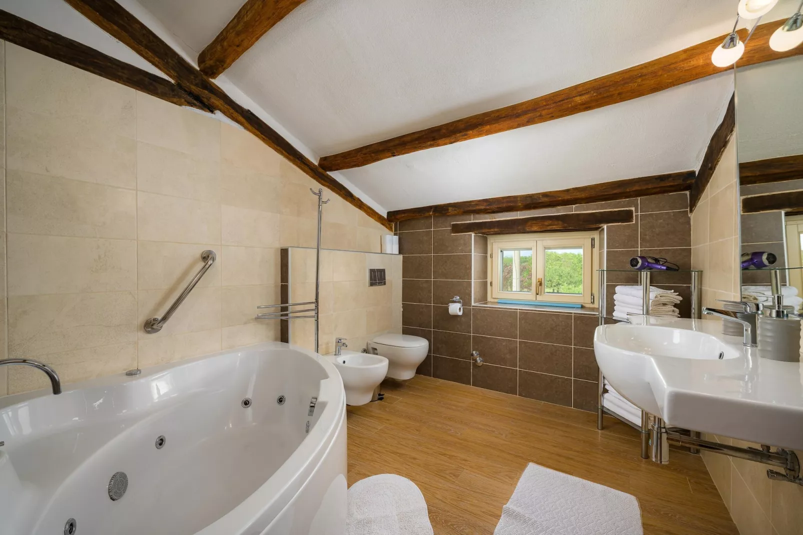 Villa Ida-Bathroom