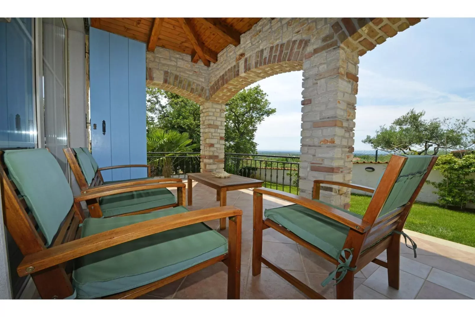 Villa Dany-Terrace balcony