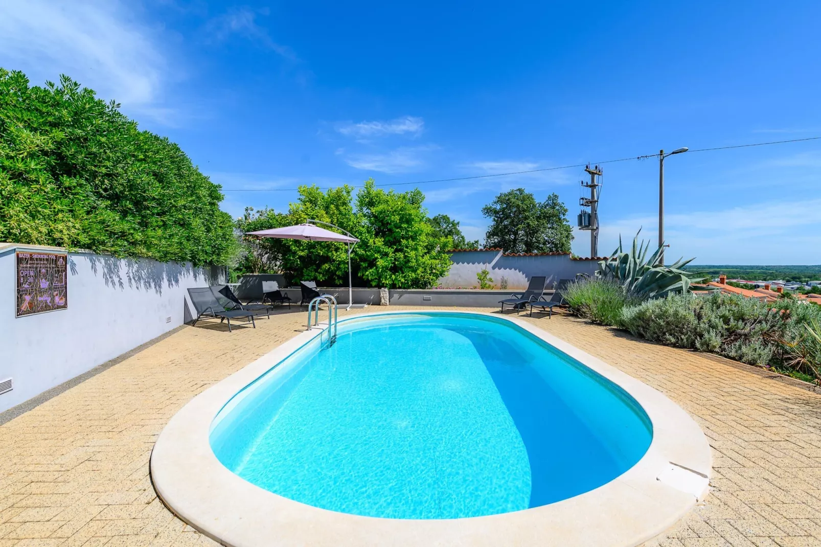 poolofhouse