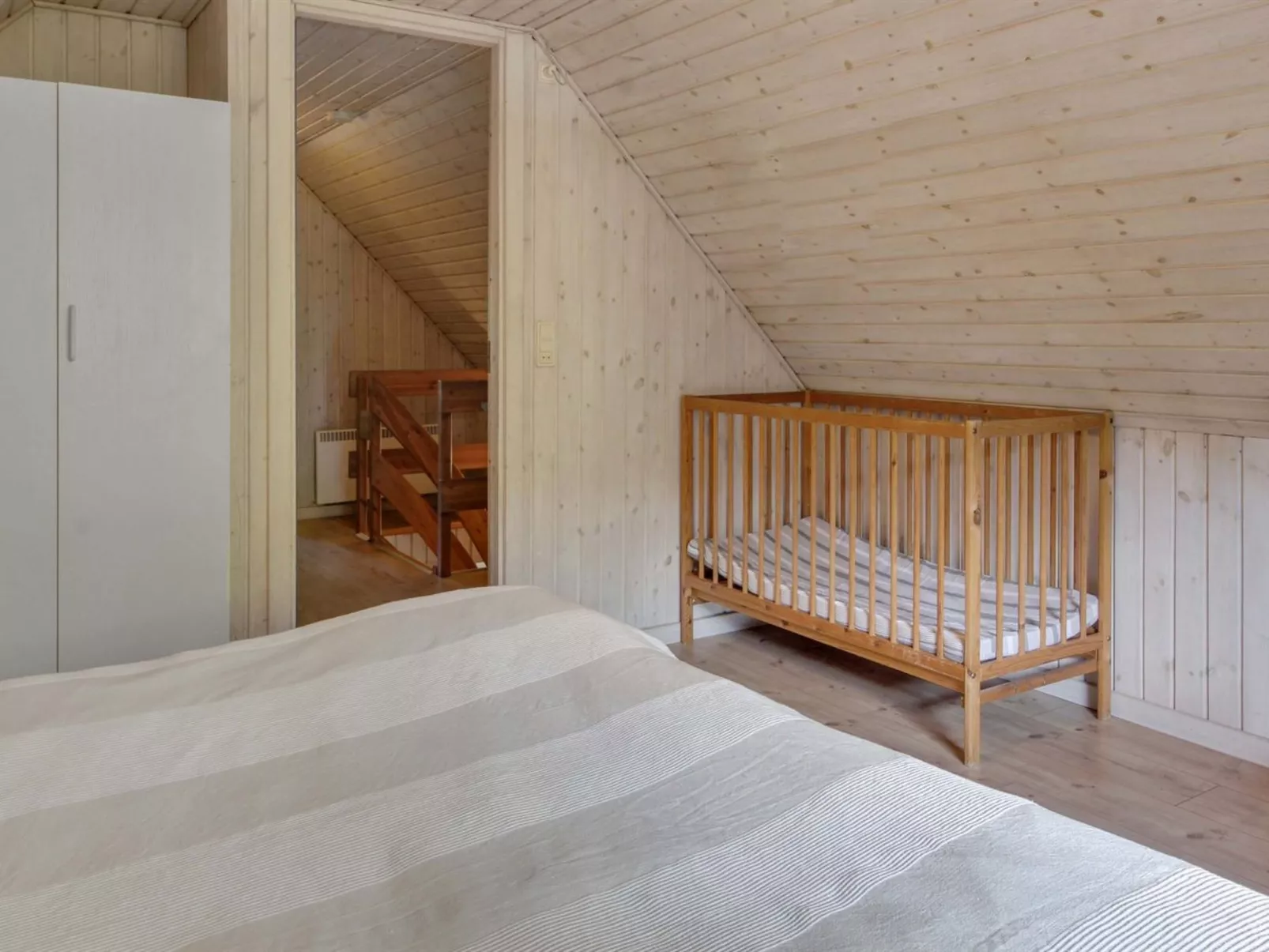 "Karri" - 1.1km from the sea-Inside