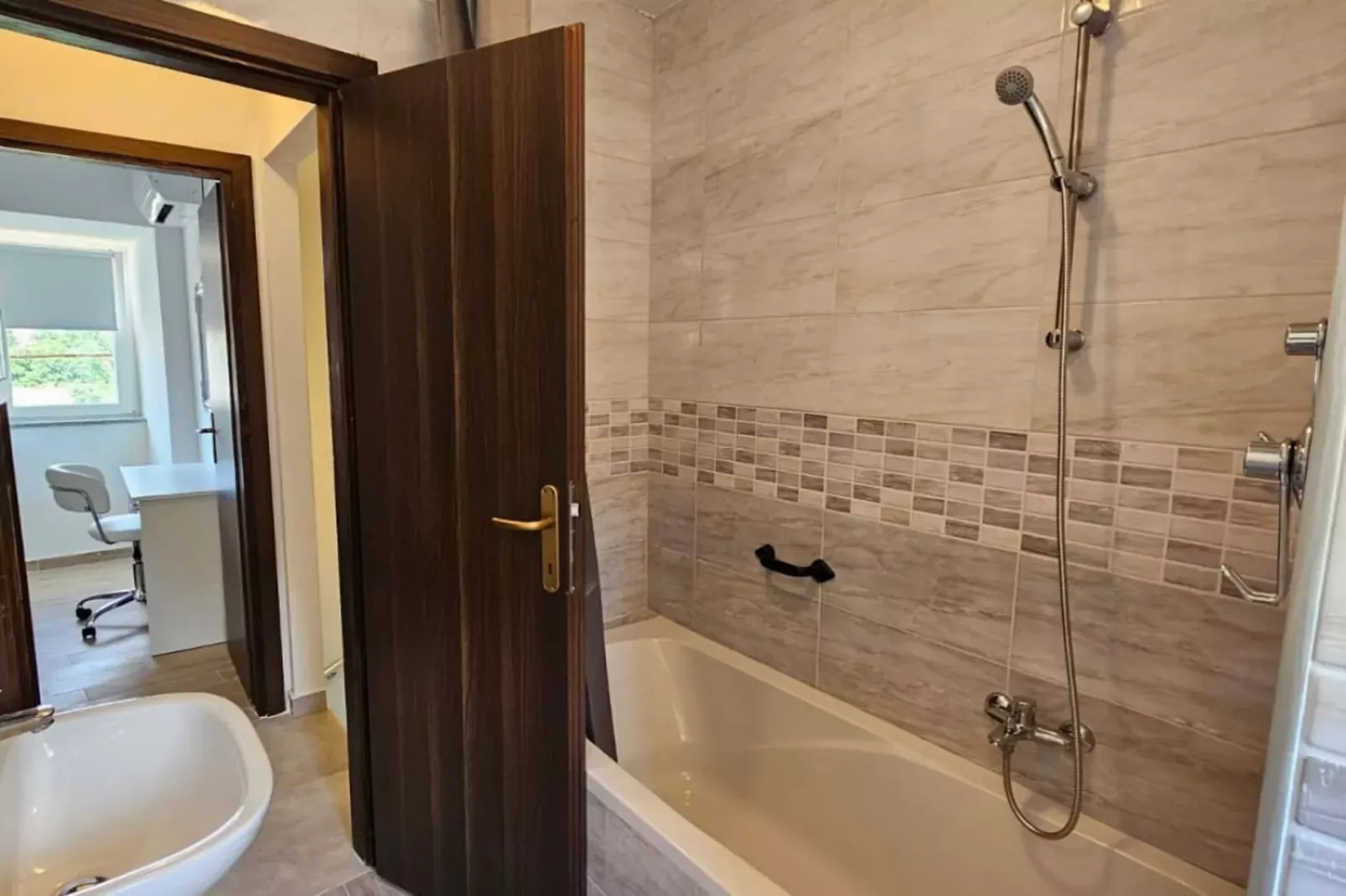 Casa Tadini-Bathroom