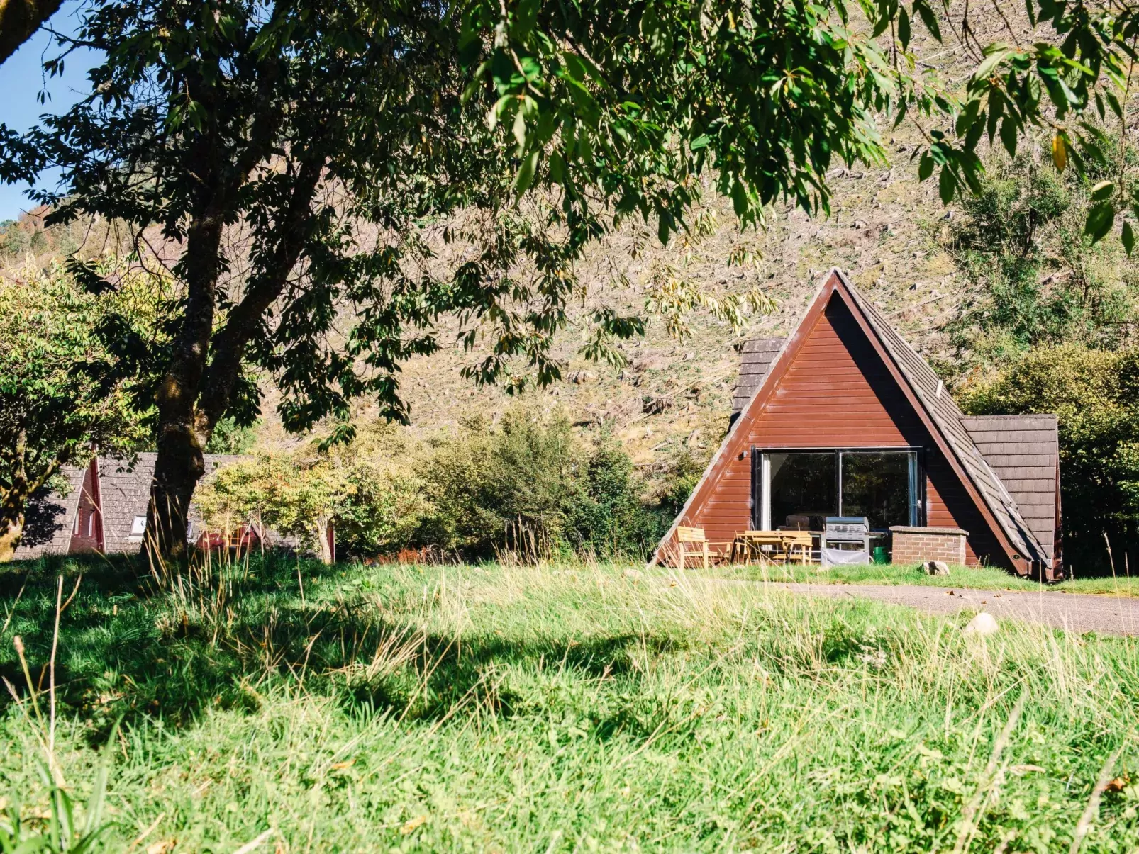 Caledonia Lodge-Outside