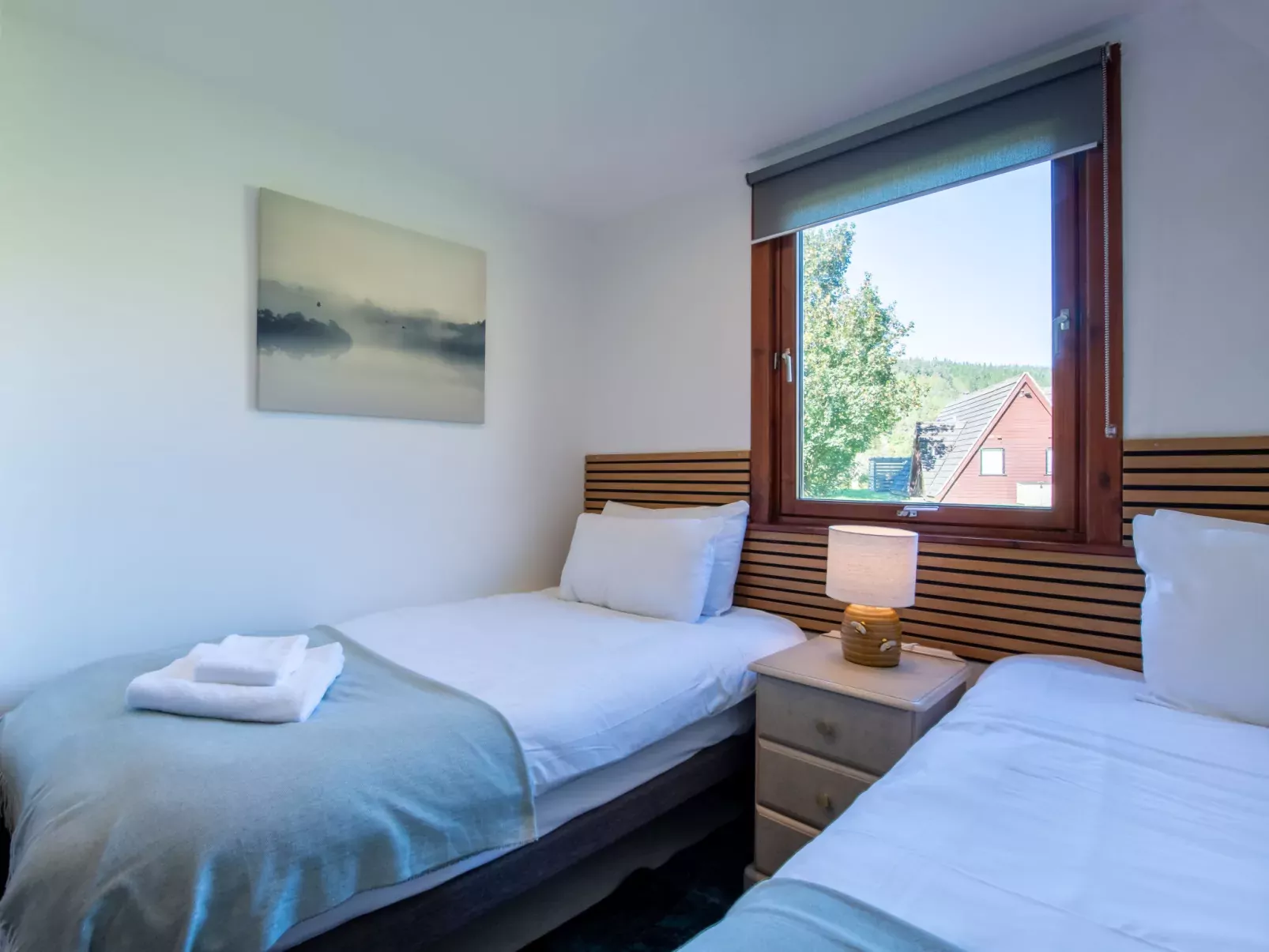 Caledonia Lodge-Inside