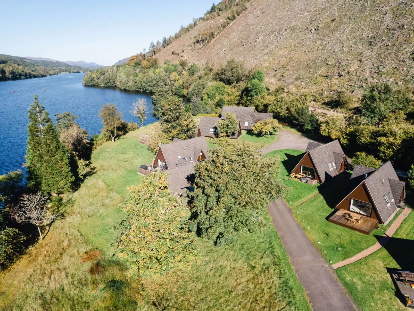 Caledonia Lodge-Outside