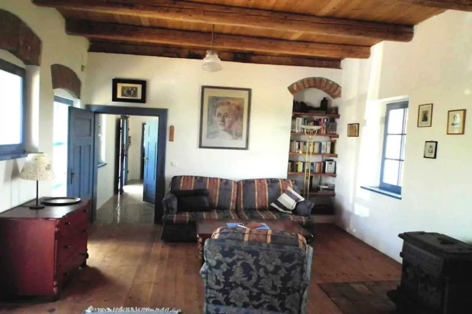15332-Living room