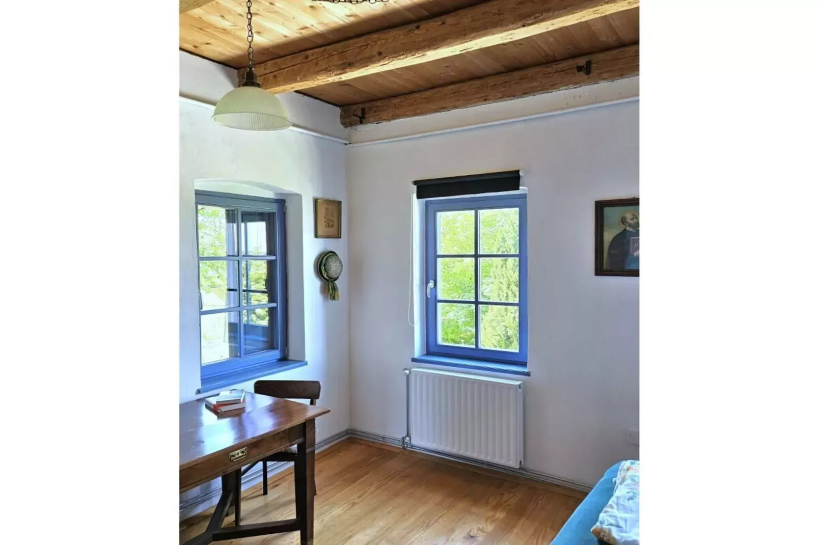 15332-Living room