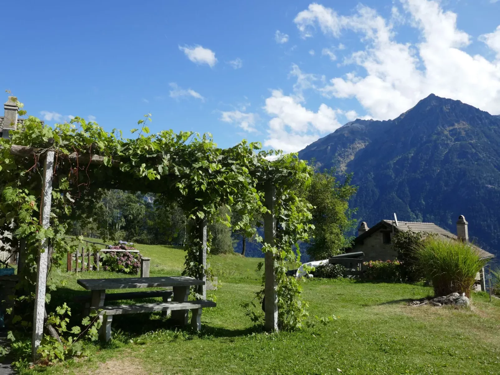Rustico Montanara-Draußen