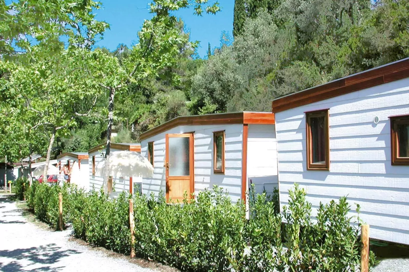 Ferienresort C'era Una Volta Villanova d'Albengo - Type B2 mit Veranda 20 qm-Außenbereich Sommer