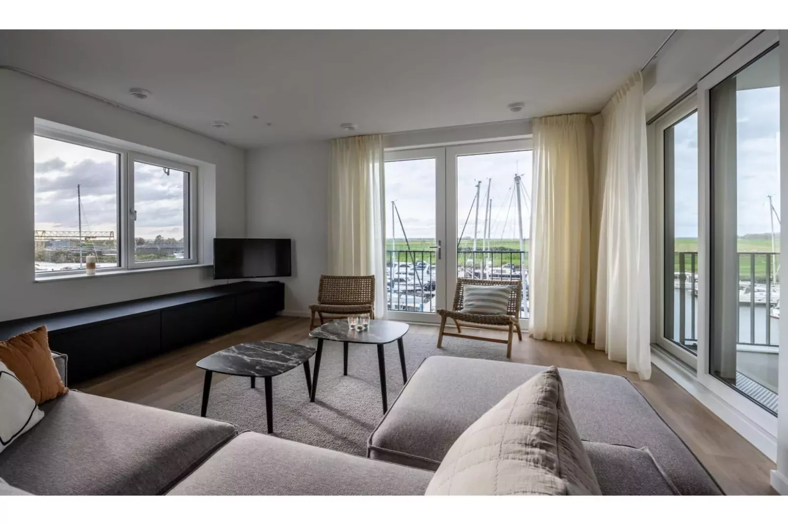 Harbour  2E Loft wellness 6 personen-Living room