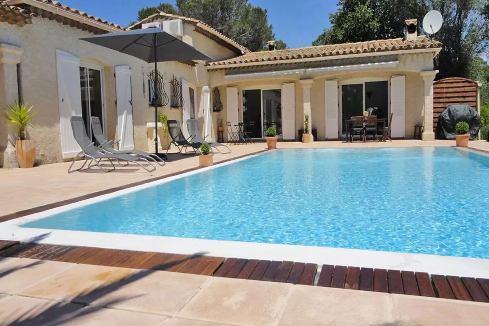 Villa Suvieres-Schwimmbad